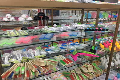 兩元小商品店 日用百貨的平價(jià)寶藏
